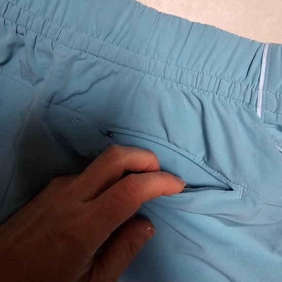 Underarmor athletic workout running shorts small - Picture 4 of 5